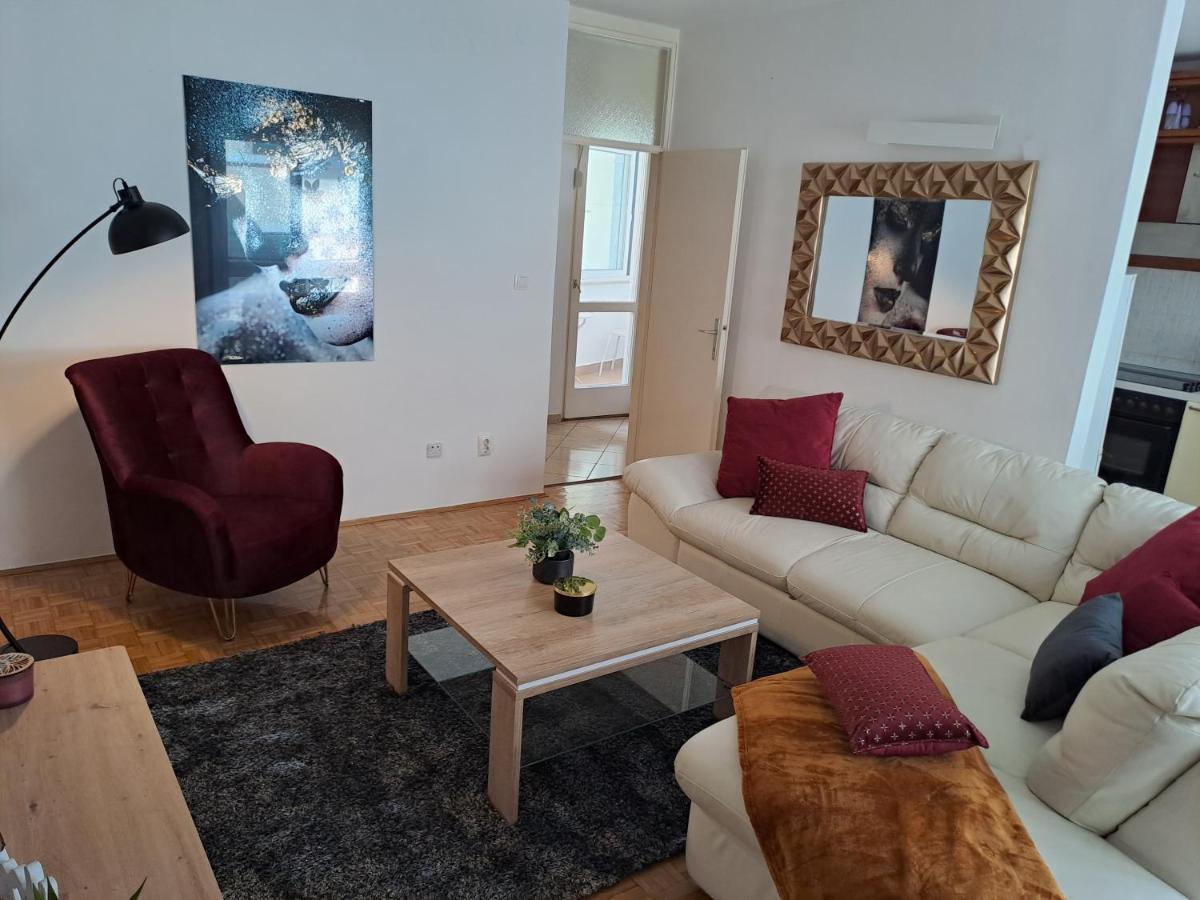 Center Apartment Silvana Split Eksteriør billede