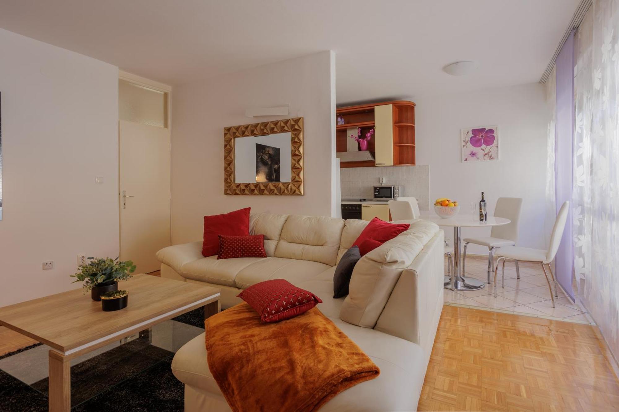 Center Apartment Silvana Split Eksteriør billede